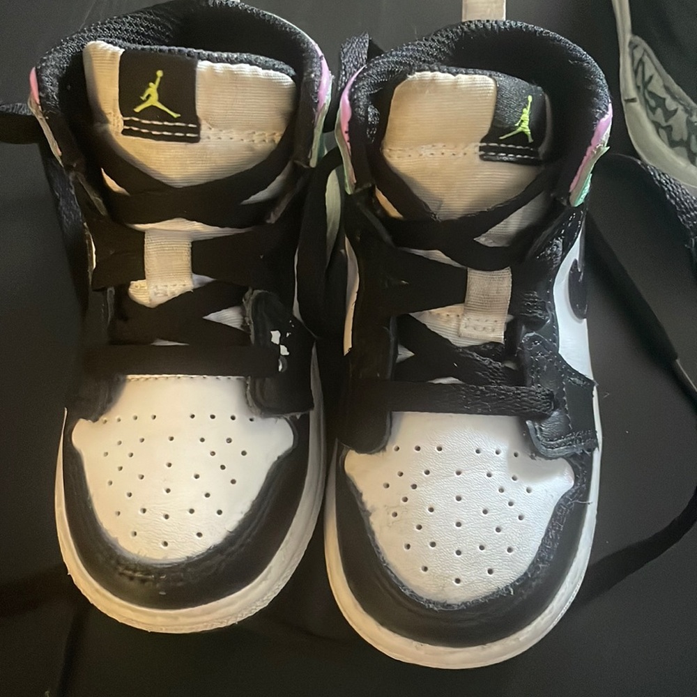 Toddler jordan 1s